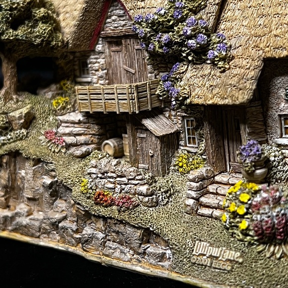 Lilliput Lane | Old Mill Dunster | 2001 Anniversary Cottage - Picture 11 of 16